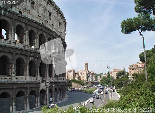 Image of Ordinary life near Coliseum