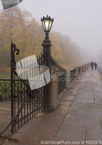 Image of gate streetlight in fog