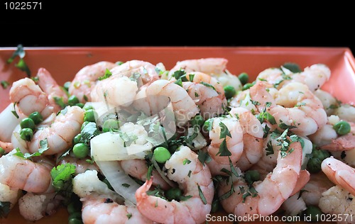 Image of shrimp with peas and cauliflower