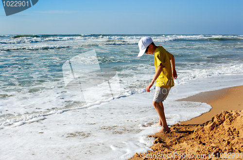 Image of The boy and the sea