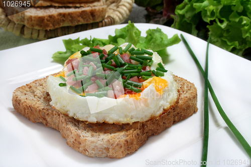 Image of Fried eggs with ham