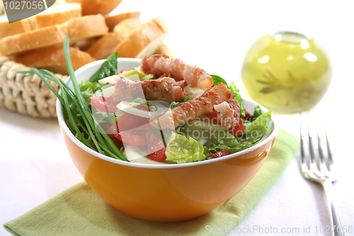 Image of mixed salad with bacon