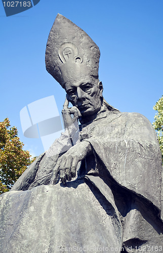 Image of Cardinal Wyszynski statue.