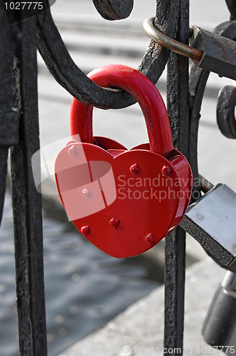 Image of Red heart-shaped lock