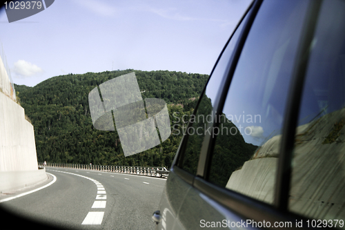 Image of Car mirror reflection