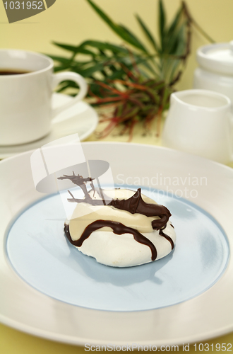Image of Chocolate Meringue