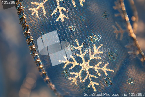 Image of Snowflake Ribbon Macro