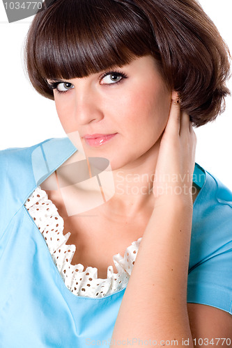 Image of attractive brunet woman