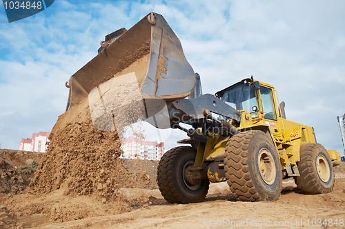 Image of wheel loader at eathmoving works