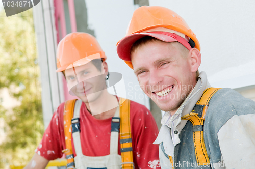 Image of two builder facade painters