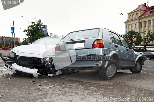 Image of heavy damage car accident 