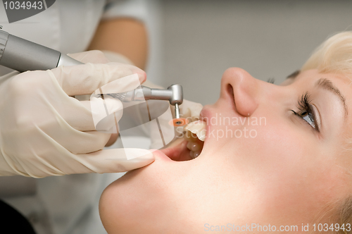 Image of dentist care work