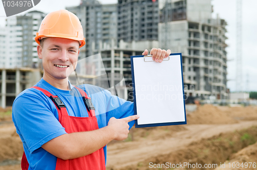 Image of Smiley builder with clipboard