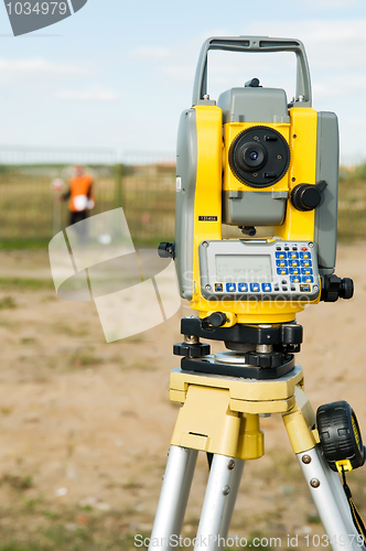 Image of theodolite on tripod