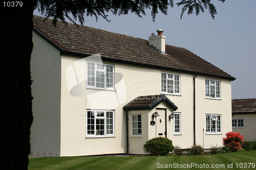 Image of A beautiful white cottage