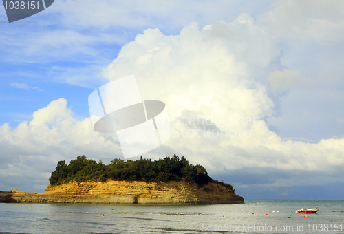 Image of Sidari sandstone and cloud