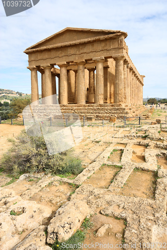 Image of Greek temple