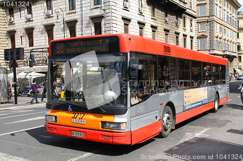 Image of Rome bus