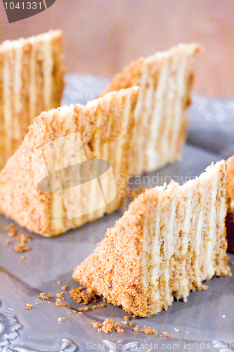 Image of pieces of cake 