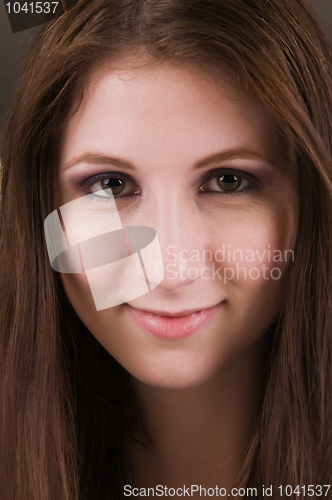 Image of Brunette