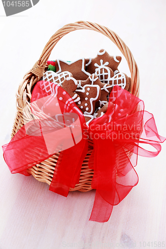 Image of basket of gingerbreads