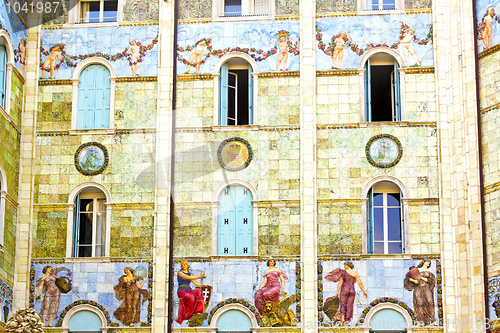 Image of Renaissance building