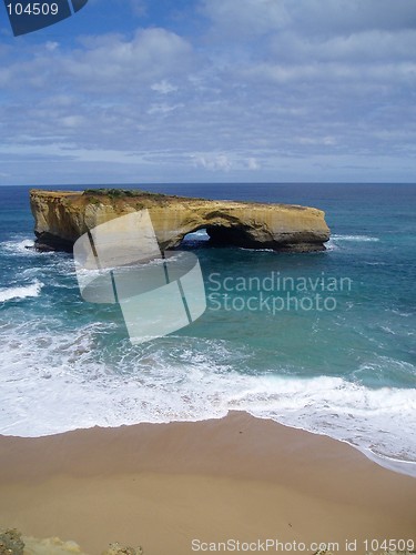 Image of The Alternative London Bridge (Victoria, Australia)