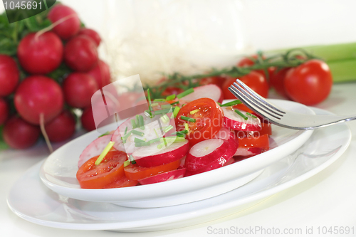 Image of Radish and tomato salad