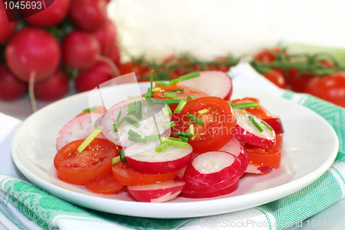 Image of Radish and tomato salad