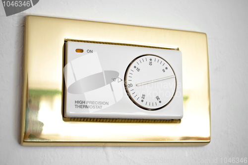 Image of  High precision thermostat
