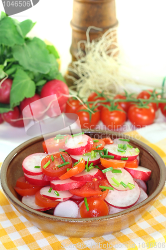 Image of radish and tomato salad