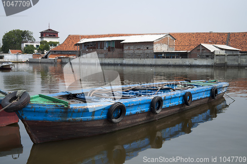 Image of Rusty old boat