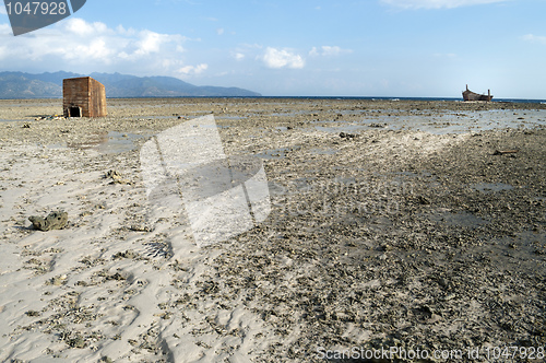 Image of Low tide in shoreline