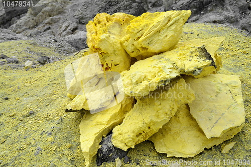 Image of Sulphur stones