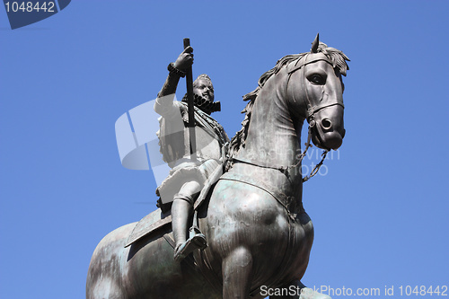 Image of King monument