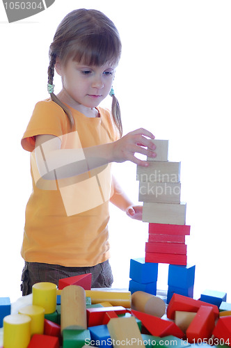 Image of kid playing with bricks