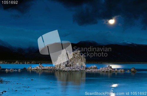 Image of Mono Lake