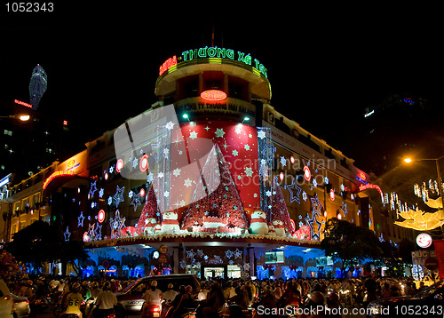 Image of Christmas shopping in Vietnam