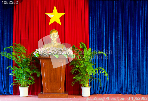 Image of Statue of Ho Chi Minh