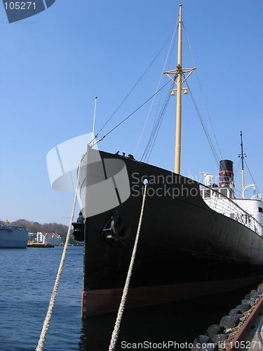 Image of Front of an old boat