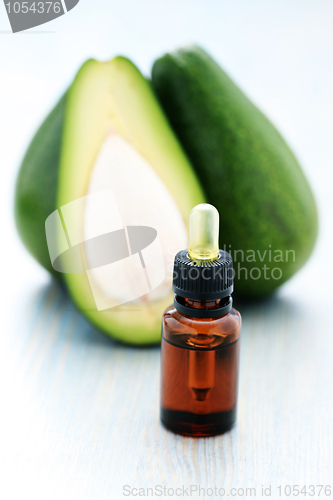 Image of avocado essential oil