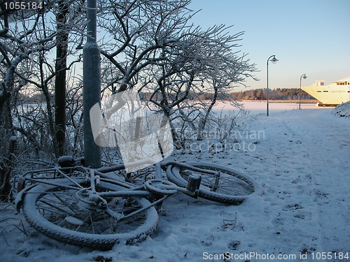 Image of bicycle on snow