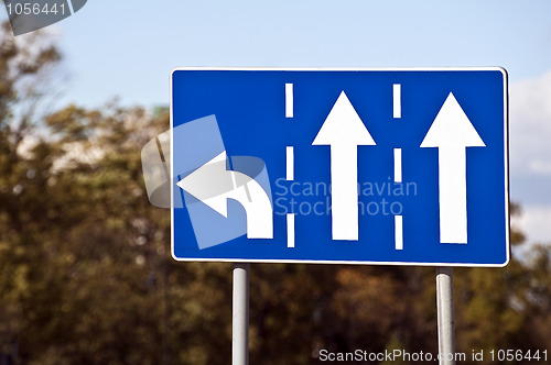 Image of Three-lane traffic sign.