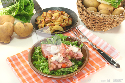 Image of Fried potatoes with jelly