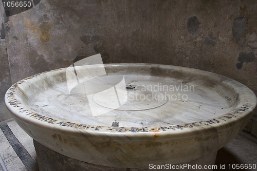 Image of Pompeii, calidarium of the thermal baths of the forum