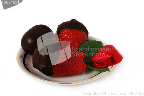 Image of Strawberries in dark chocolate