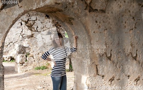 Image of Young girl in jeans
