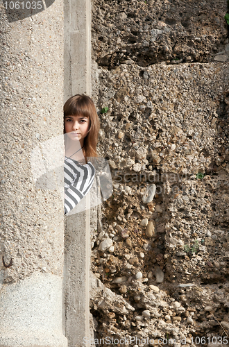 Image of The girl in the ruins