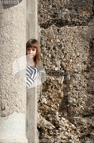 Image of The girl in the ruins