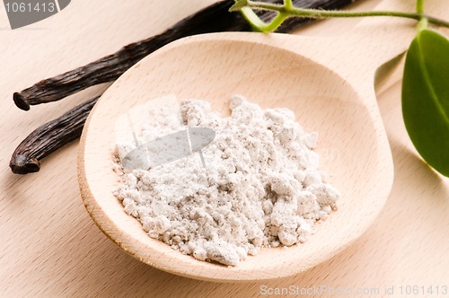 Image of vanilla beans with aromatic sugar